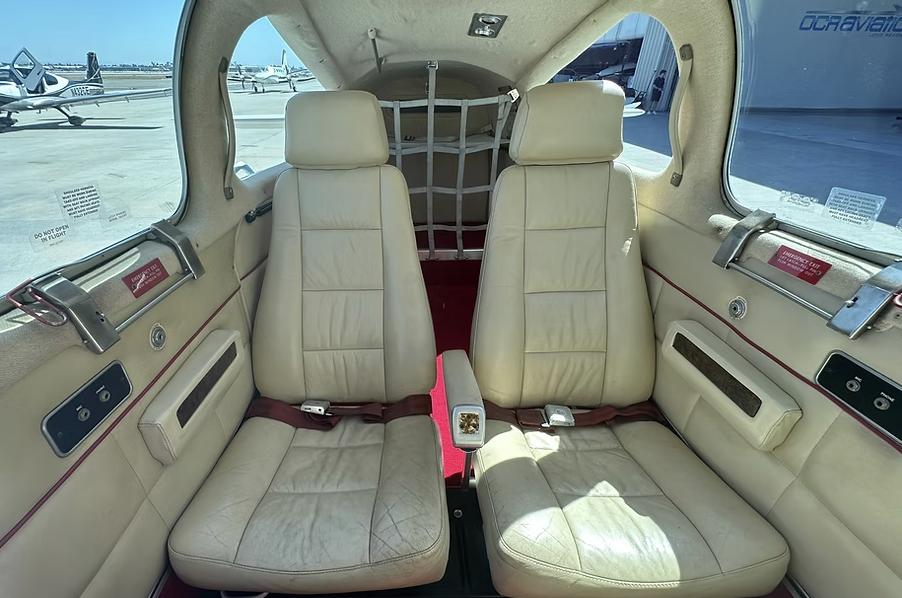 1975 BEECHCRAFT B55 BARON Photo 4